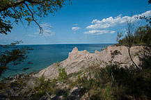 Chimney Bluffs State Park