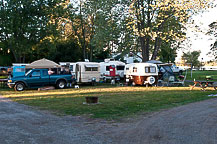 The Riverside Park Motel & Campground    